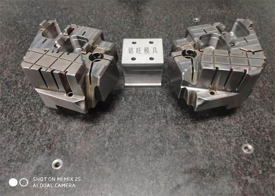 Khuôn dung sai 0,01mm Chèn các thành phần khuôn nhựa đánh bóng ODM